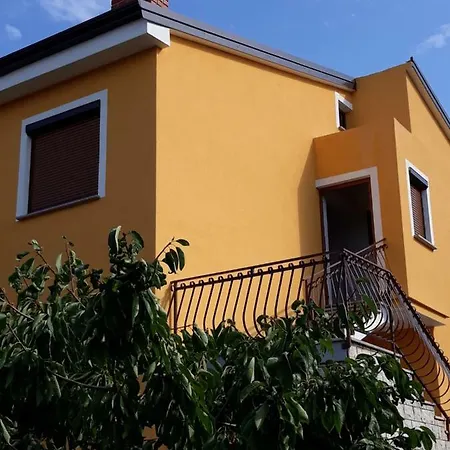 Karlo Appartement